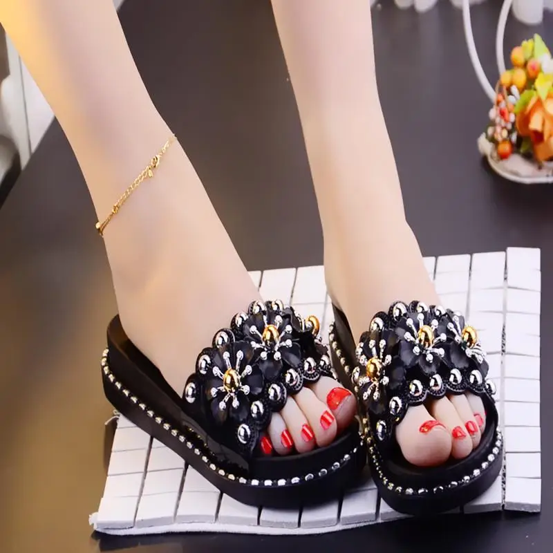 

Summer Woman 's Slippers Sandals Outdoor Flat Fashion Sandals Non-slip Thick Bottom Female Shoes Rhinestone Ladies Shoes