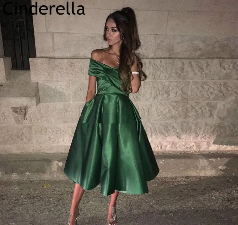 

Short Prom Dresses robe de soiree V-Neck Off The Shoulder Mini A-Line Satin Prom Dresses Zipper Back vestidos de fiesta de noche