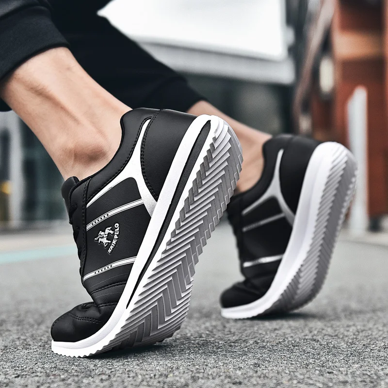 

New Men's Golf Shoes Blue and White Brand Mens Coach Sports and Leisure Walking Shoes Lightweight and Comfortable Golf Sneakers