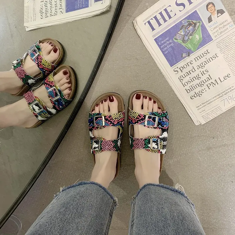 

2021 New Fashion Summer Women Platform Slipper Casual Sandals Outdoor Double Buckle Color Beach Slides Women Shoes Women Shoes