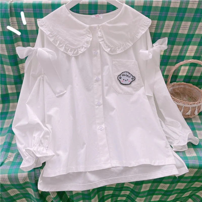 

Белая блузка QWEEK для подростков, рубашка с воротником в стиле Питер Пэн, женский кардиган в стиле преппи на пуговицах, одежда с вышивкой и мед...