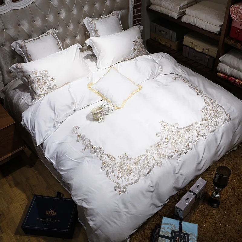 Роскошный набор для спальни с вышивкой 4/6 штук Шелковый комплект постельного