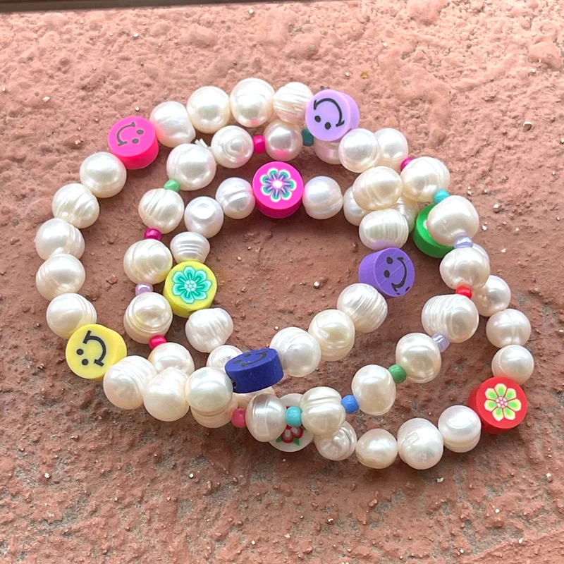 

5 шт., для женщин и девушек, мягкая керамика с цветочным рисунком в виде улыбающихся рожиц; Браслеты Белый Ювелирное Украшение из пресноводно...