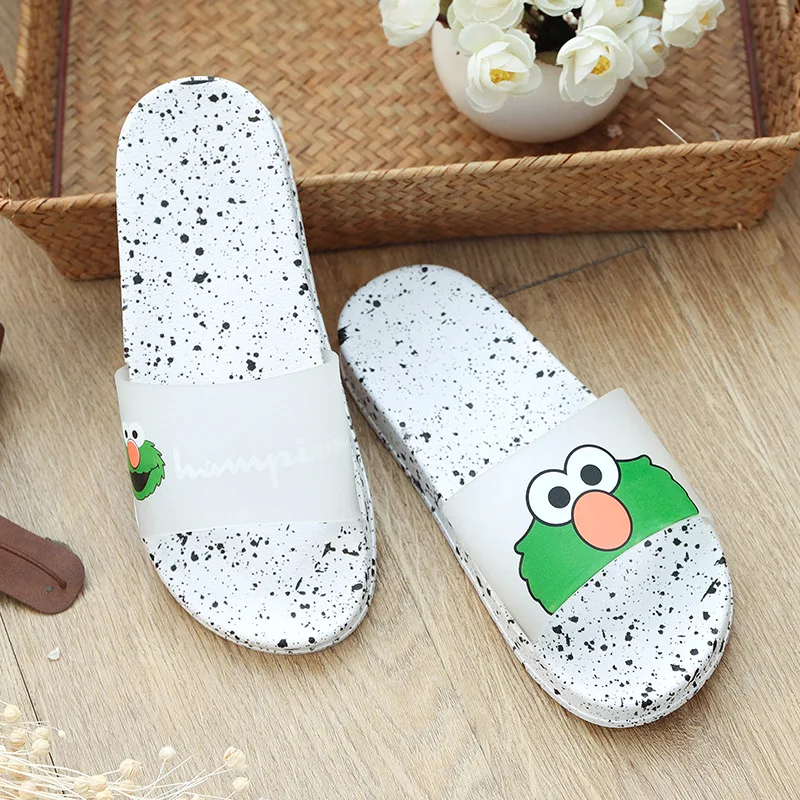 

Popular cartoon slippers for women's summer fashion