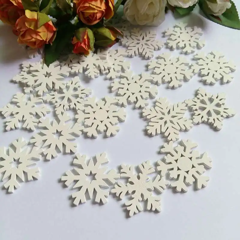 

30PCS 35mm snowflake Wooden Christmas painted decorative Buttons For Swing Scrapbooking Wood chip Craft botoes para artesanato