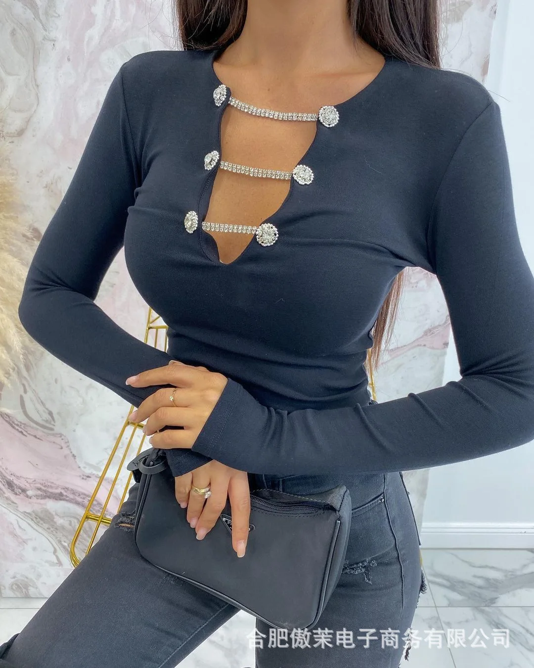 

2021 Women's Metal Decorative V-neck Sexy Top