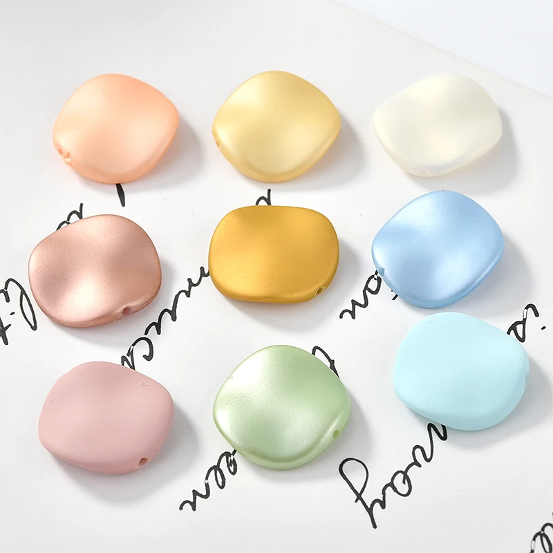 Волнистые продолговатые разноцветные бусины с прямым отверстием для