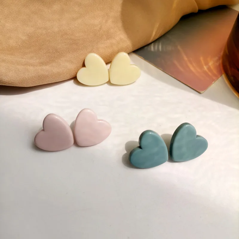 

2021 Korean Cute Trend Heart Earrings for Women Small Fresh Resin Girl Party Birthday Pink Earrings Sweet Candy Color Jewelry