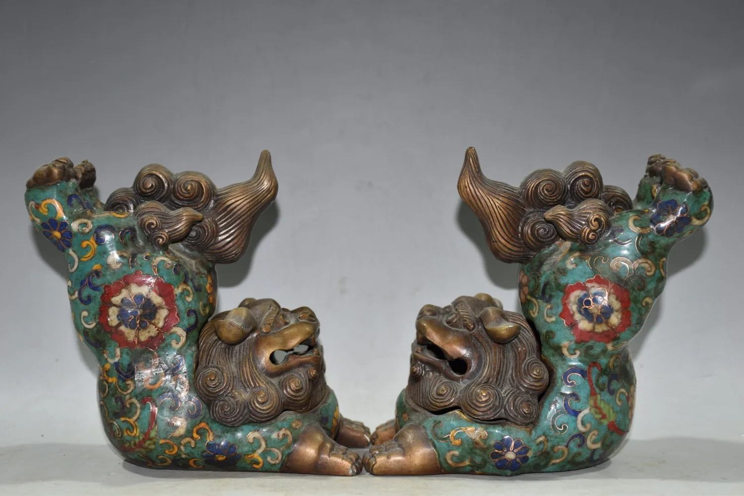 

Chinese Folk Collection Old Bronze Cloisonne Enamel Lion statue A pair Gatekeeper Lion dance incense burner Ornaments Town House