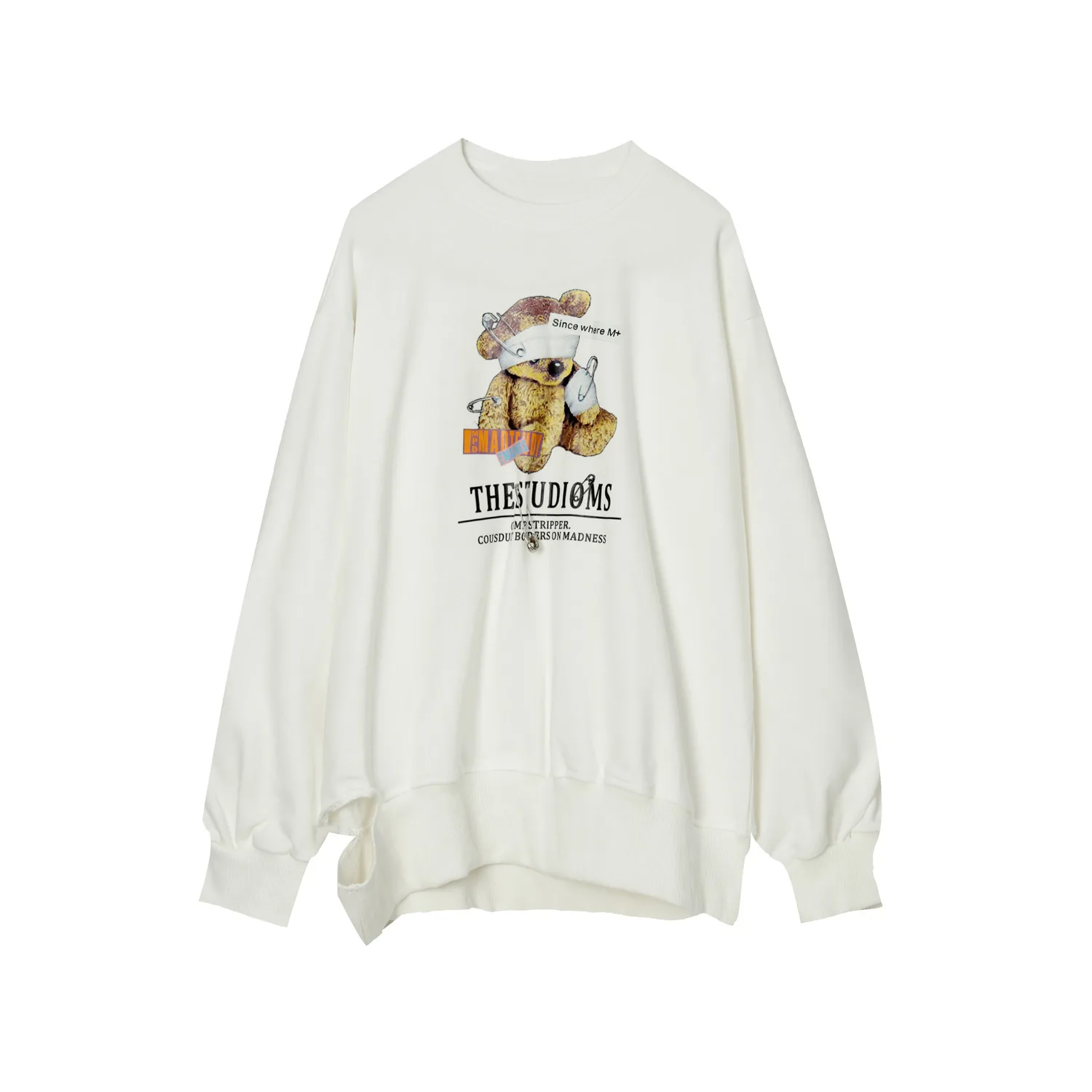 

MTL men's clothing | 2021 autumn new product bear print pin decoration round neck hem hole sweater