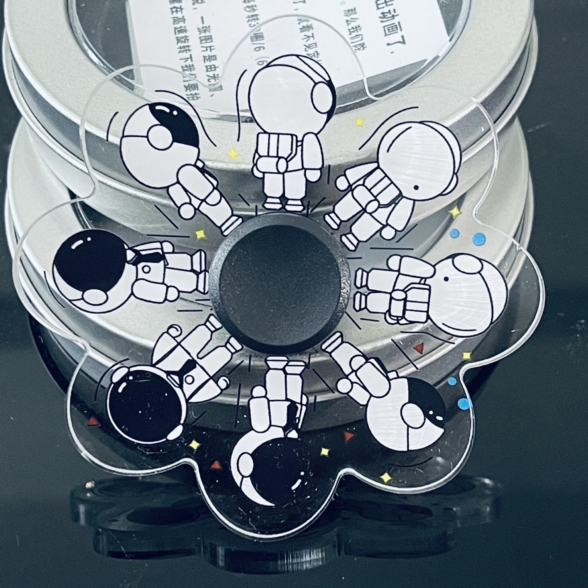Spinner din&aacute;mico con la punta del dedo para ni&ntilde;os, adolescentes y adultos, Personaje de Anime de dibujos animados, astronauta, Among Us, juguete para regalo-0