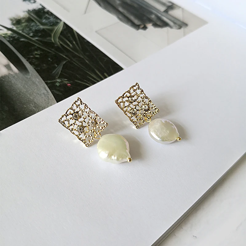 Peri'sBox сетчатые полые квадратные геометрические серьги Украшенные маленькие серьги из горного хрусталя для женщин натуральные пресноводные жемчужные серьги