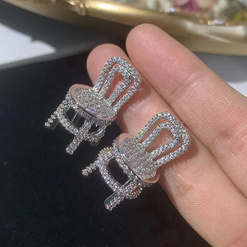 

Stereoscopic chair earrings personality creative S925 silver needle hollow design sense small stool small earrings