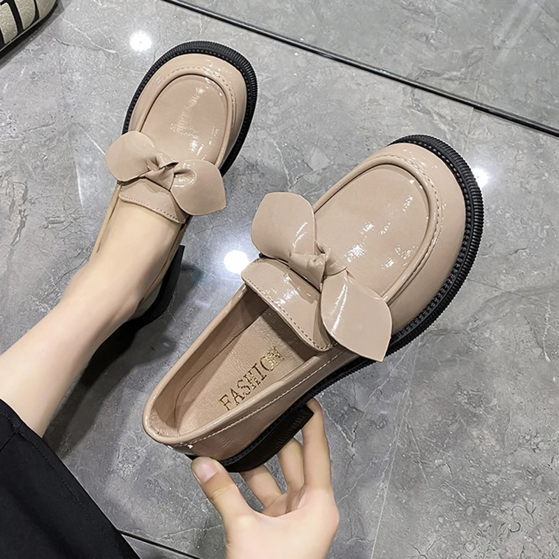 

Rimocy Fashion Bow Patent Leather Loafers Women Comfortable Low Toe Med Heel Office Shoes Lady British Style Slip on Pumps Woman