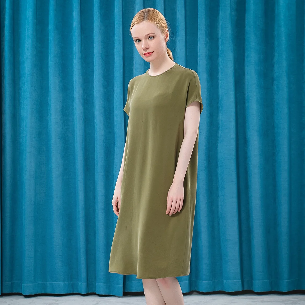 

VOA 30m/m Heavyweight Silk Green O-Neck Short Sleeve Summer Dress for Women AE526 Back Neck Button Loose Waist Dress