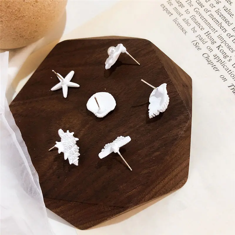 Серьги асимметричные женские из серебра 952 пробы с искусственным жемчугом и