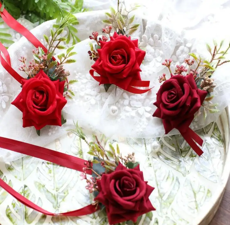 Бутоньерка на запястье красное вино Бургундия бархат Роза бутоньерки На