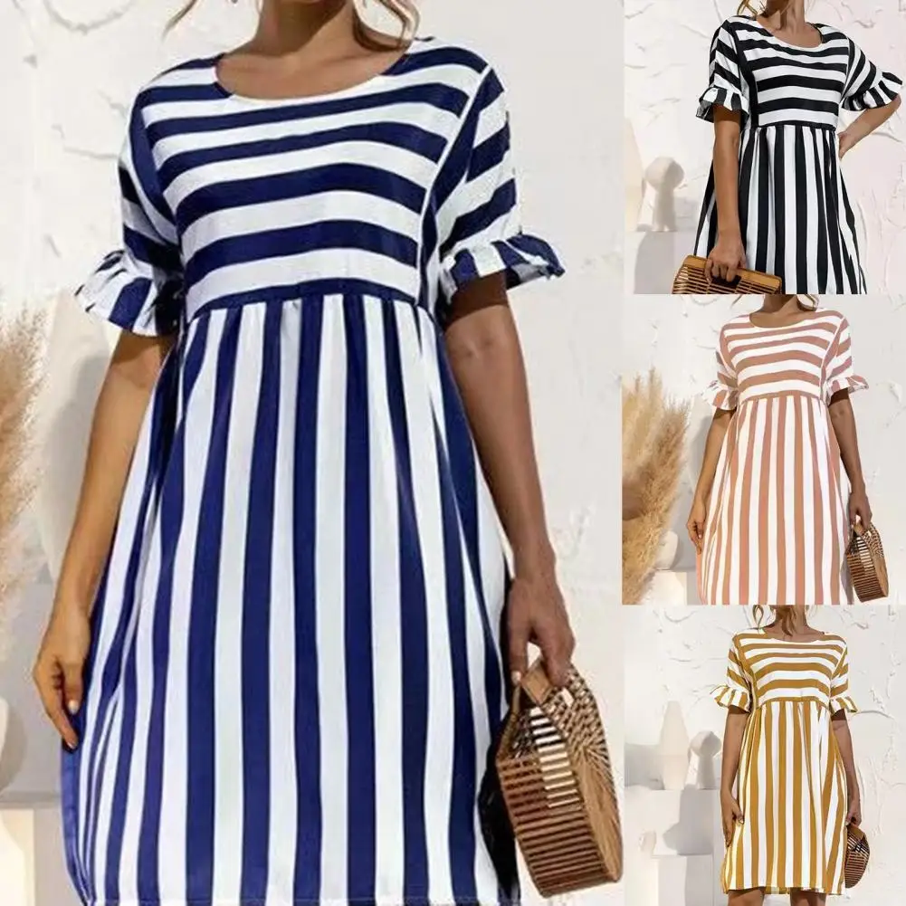 

Женское платье в полоску, с круглым вырезом и коротким рукавом с оборками