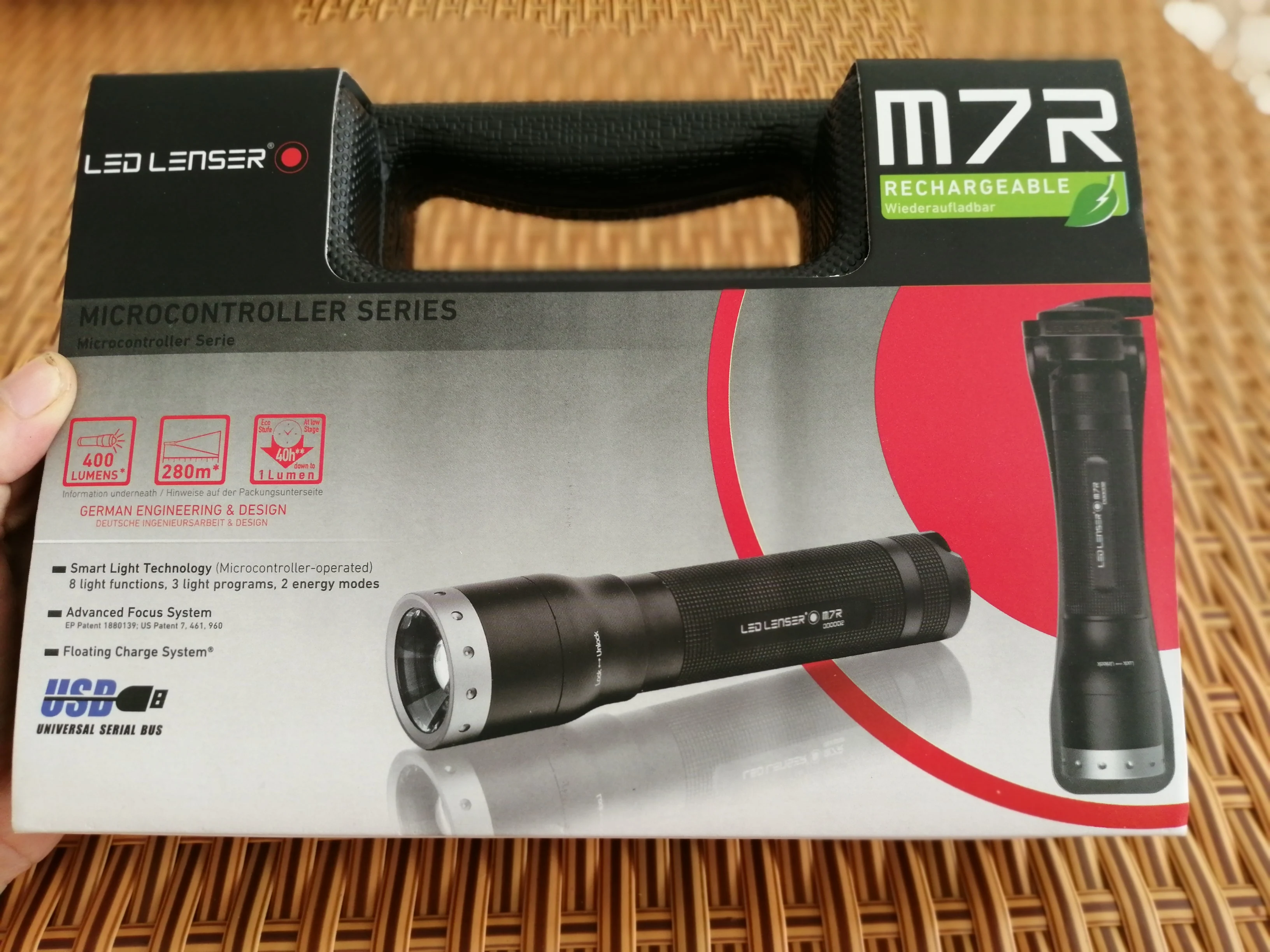 The powerful updated M7R Rechargeable LED Flashlight with 18650 Battery and Retail Packaging free shipping | Электроника
