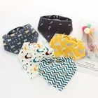 Детские треугольные нагрудники, двойные хлопковые нагрудники 5 шт.лот, Слюнявчики с мультяшным принтом, детские нагрудники-банданы из хлопка для мальчиков и девочек