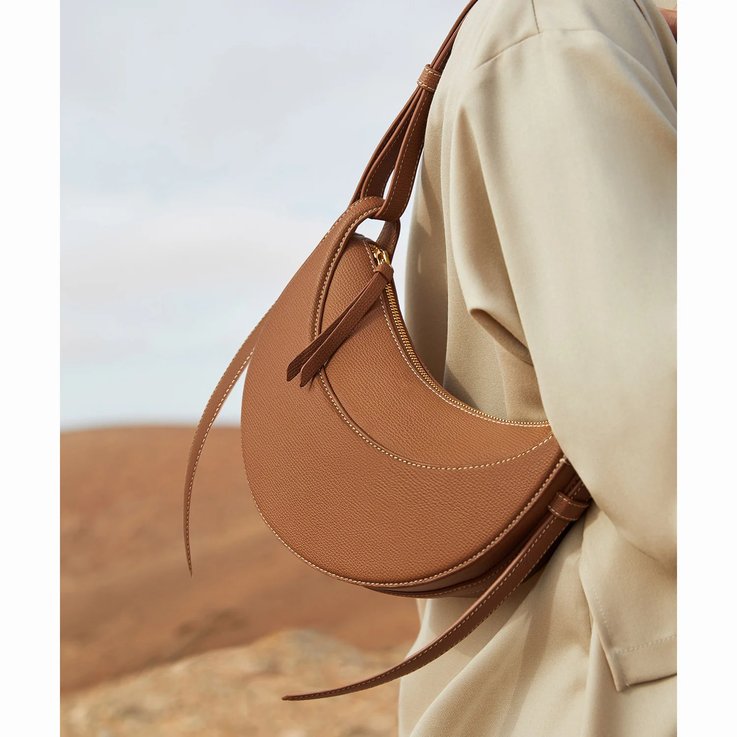 

French niche No.10 semi round bag