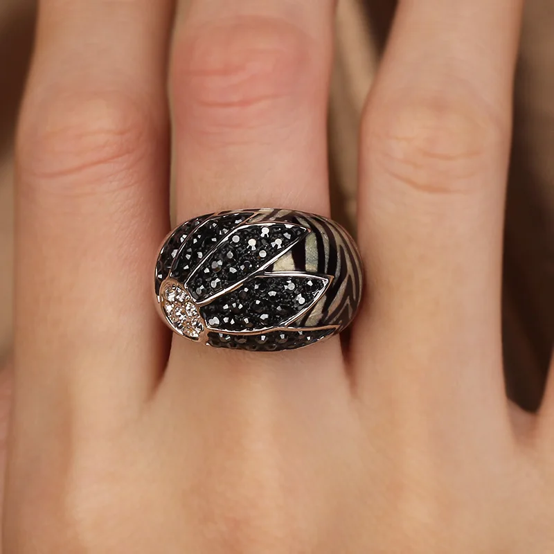 TIRIM с леопардовым принтом и черными кристаллами ручной работы Комплект: кольца