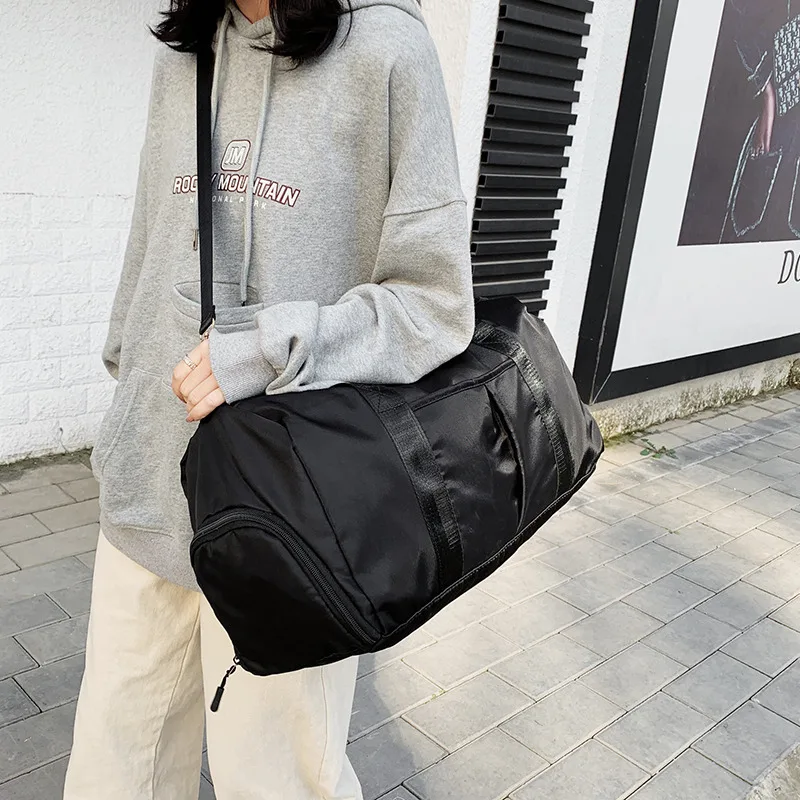 저렴한 2021 새로운 패션 럭셔리 숙 녀 체육관 가방 디자이너 시리즈 클래식 대용량 어깨 가방 여행 가방 휴대용 여성 핸드백 구매 2021 새로운 패션 럭셔리 숙 녀 체육관 가방 디자이너 시리즈 클래식 대용량 어깨 가방 여행 가방 휴대용 여성 핸드백