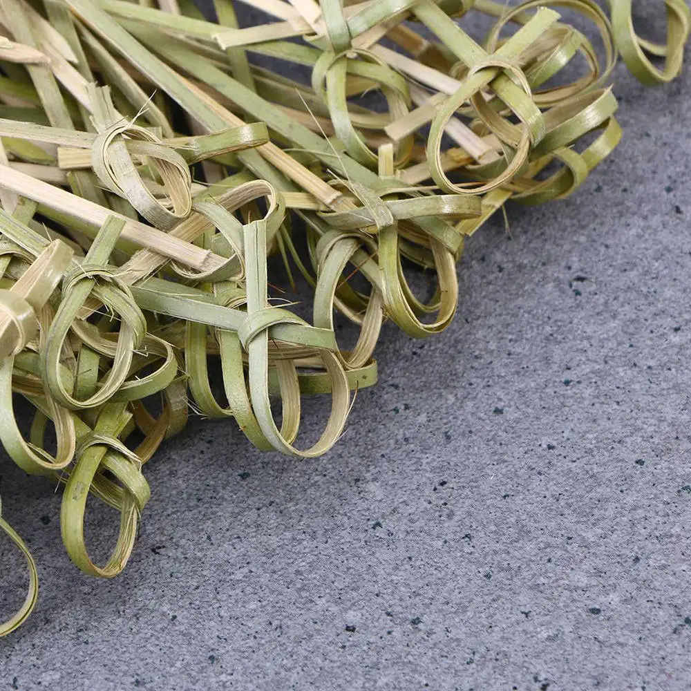 

100pcs/lot Disposable Bamboo Fork Twisted Cocktail Picks Fruit Desserts Knotted Cocktail Sandwich Fork Stick Food Drink Decor