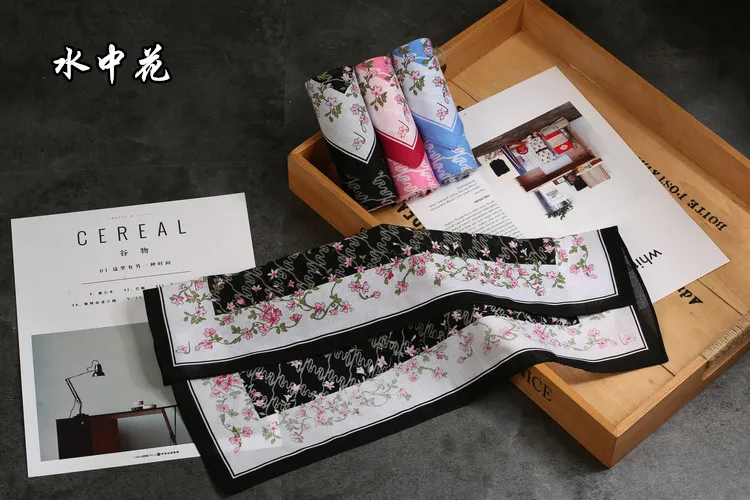 Handkerchiefs Women Kawaii Simple Classic Pocket Square Floral Printed Elegant Vintage Leisure Fashion Womens Chic New Females