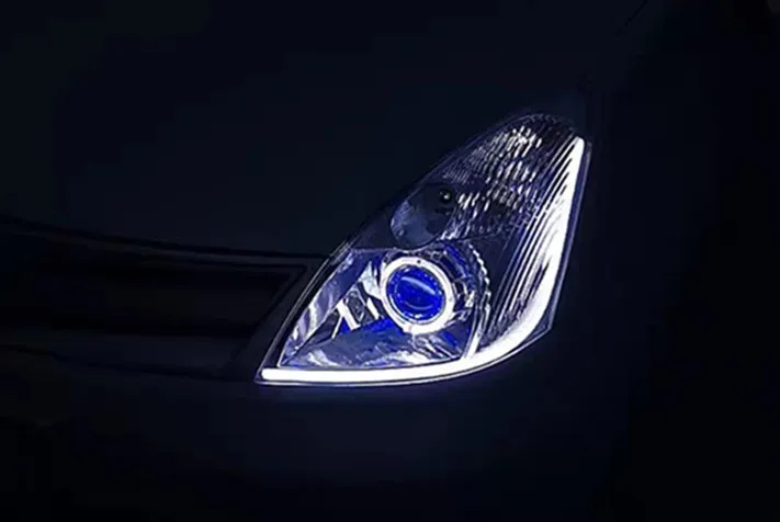 

Osmrk HID LED headlight assembly angel eye daytime running light with turn signal for Nissan LIVINA