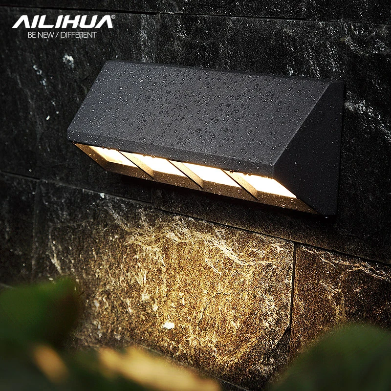 Modern waterproof outdoor wall lamp entrance hall lamp courtyard garden wall lamp simple outdoor LED door spotlight