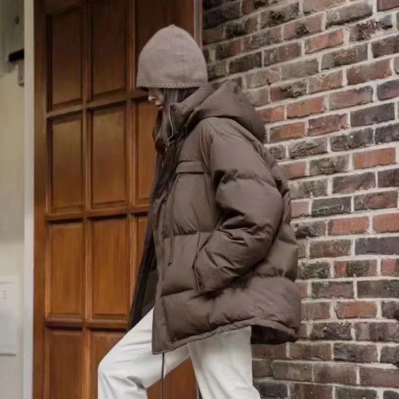 

Пуховик женский зимний белого цвета с капюшоном в Корейском стиле