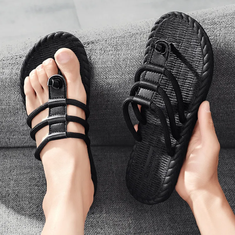 

Flip flop men's fashion beach slippers outdoor Korean fashion sandals men shoes men slippers home slippers for men