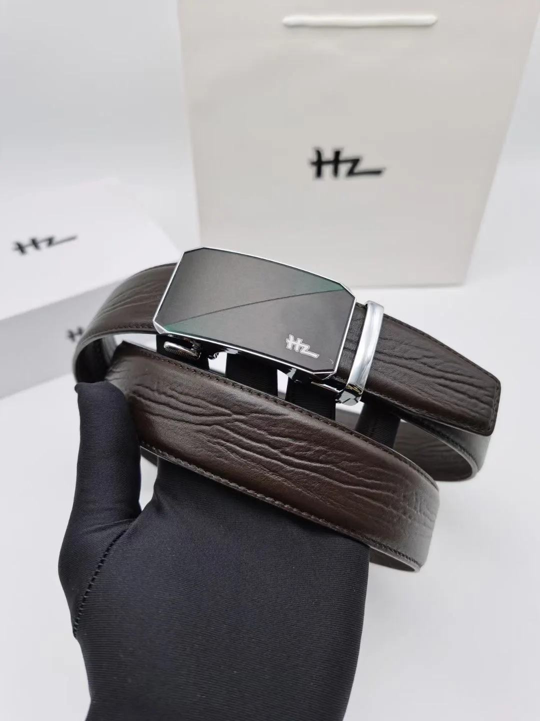 

HZ Brand Belts For Men Italy Designer Auto Buckle Soft Genuine Leather Belt For Man Fashion Formal Dress and Leisure Suit Belts