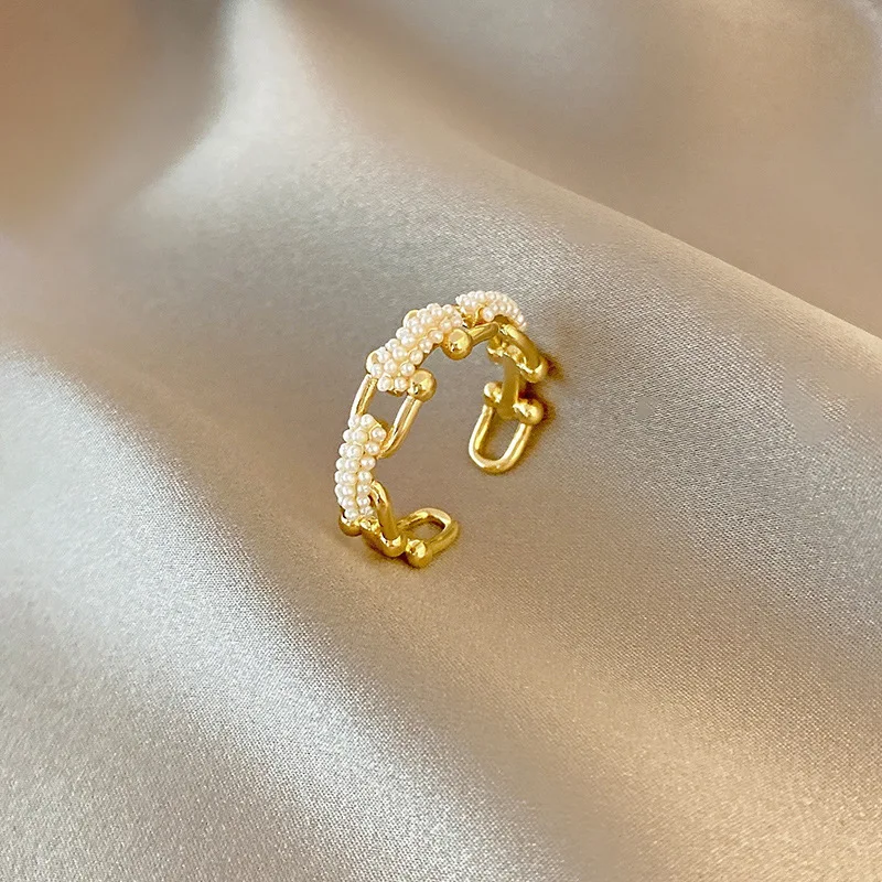 

Korean fashion personality geometric metal U-shaped pearl ring female temperament simple and exquisite open ring