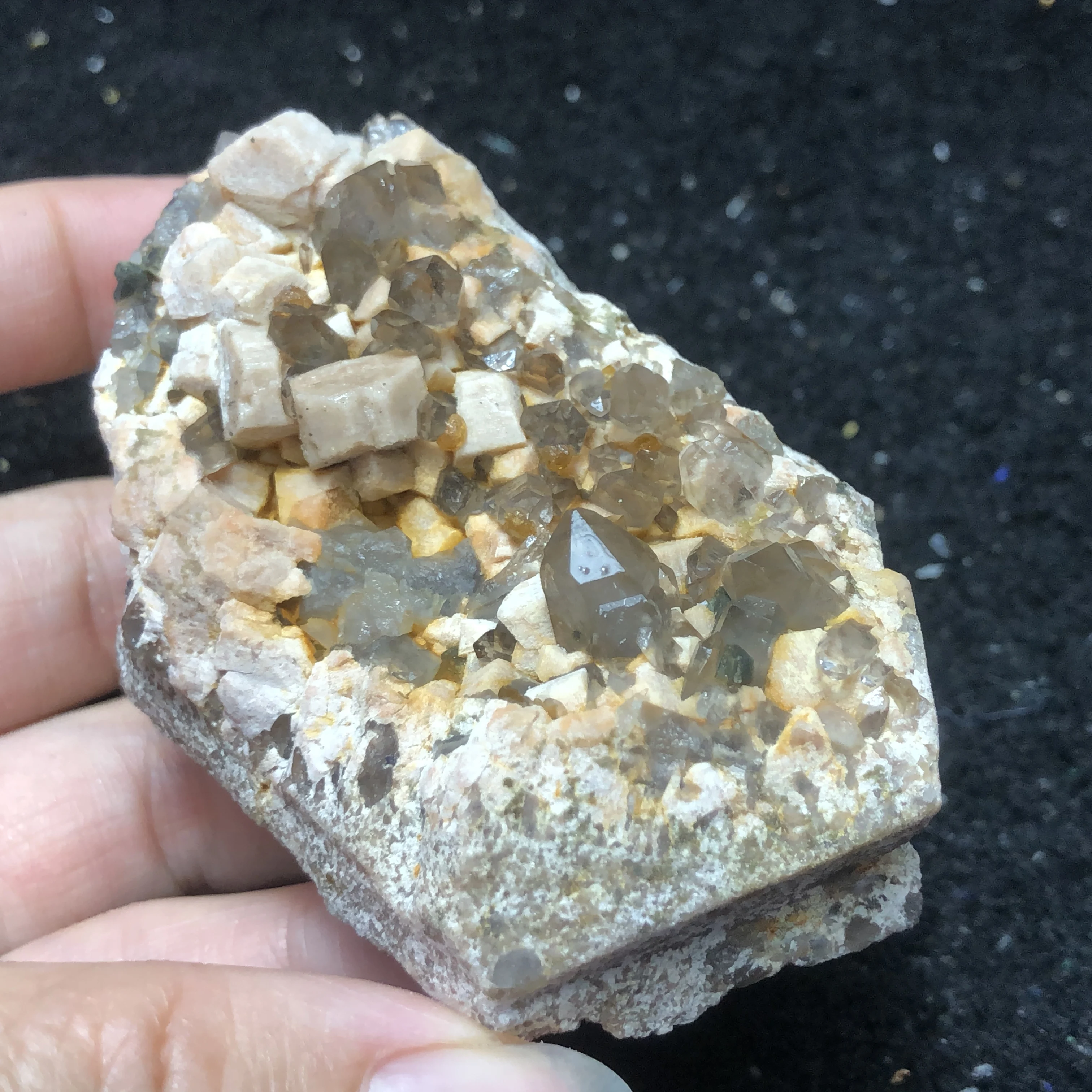 

131.7g100% natural crystal feldspar mineral specimen stone home decoration healing energy teaching collection ornaments