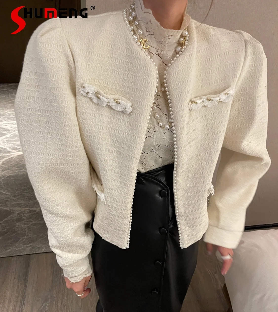 

Casual Short Beaded Chain Tweed Jacket Female 2021 Autumn New Retro 0 Neck Long Sleeve Beaded Puff Sleeve Women Crop Jacket