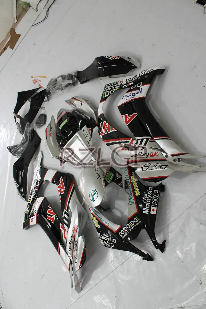 

Injection For KAWASAKI NINJA ZX-10R ZX1000 2016 2017 2018 2019 88 Silver Black 10R 1000 10 R ZX10R 16 17 18 19 Fairings