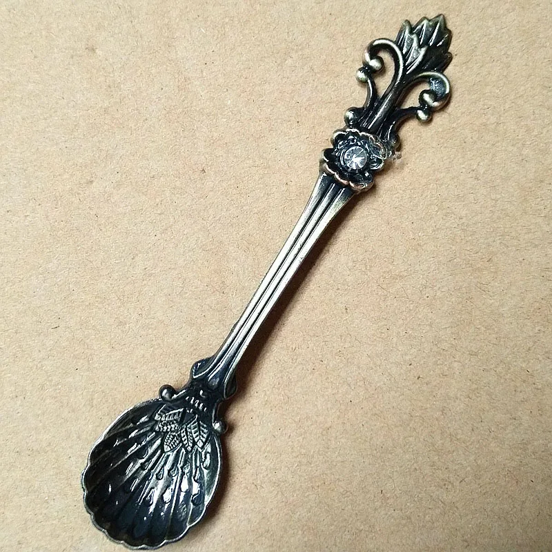 6 шт. Ретро Королевский стиль набор посуды резные столовые приборы для маленьких