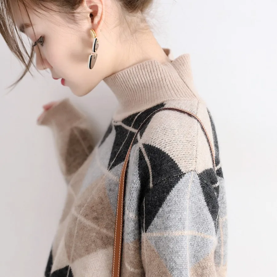 Новинка модный шерстяной свитер с узором ромбиками женский осенне-зимний