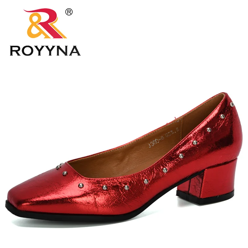 

Новинка 2020, дизайнерские блестящие туфли-лодочки ROYYNA на квадратном массивном каблуке, женские модные туфли-лодочки с квадратным носком