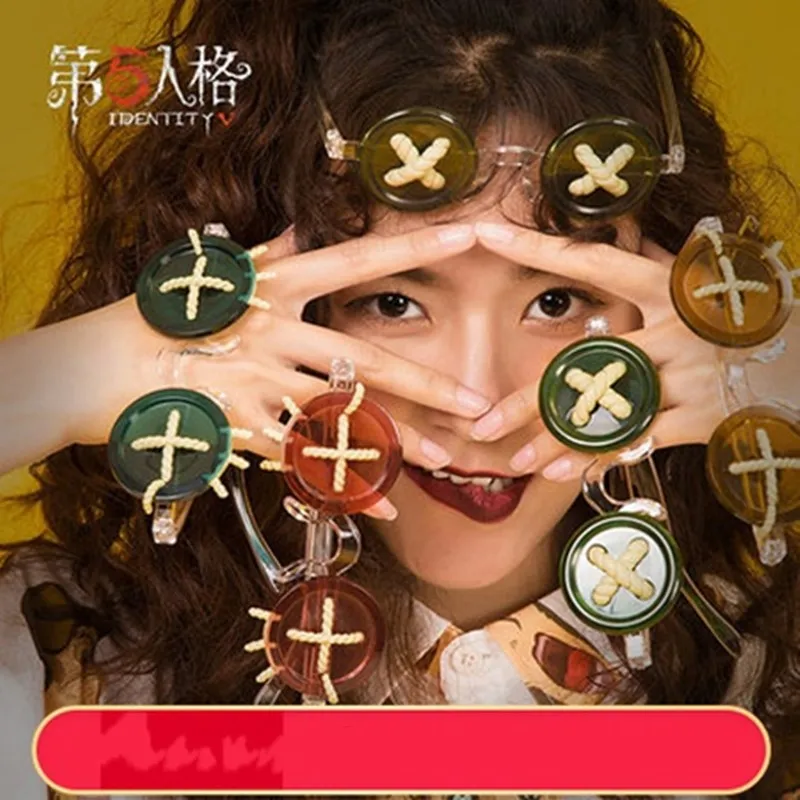 

Аксессуары для косплея по мотивам аниме «Эмма Вудз»