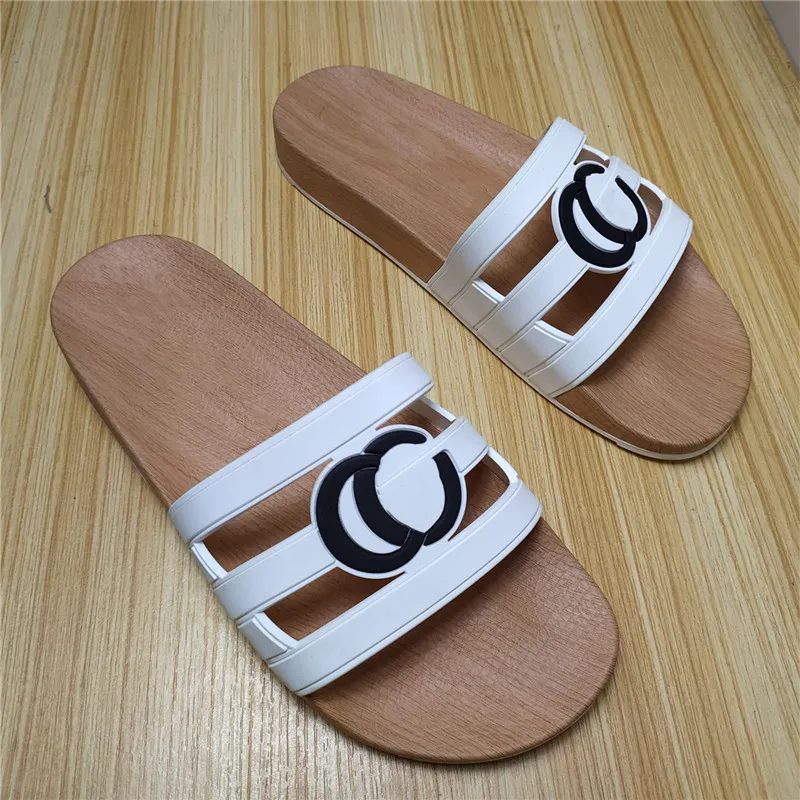 

Latest Fashion Hollow Out Slippers For Men And Women Luxury Brand Designers Flat Slippers Daily Wearing Slippers Size 35-46