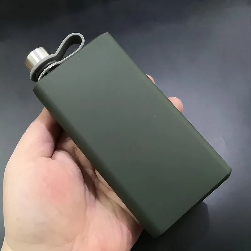 

Small Portable Hip Flask Metal Luxury Whisky Outdoor Hip Flask Set Stainless Steel Botellas De Licor Daily Necessities BK50JH