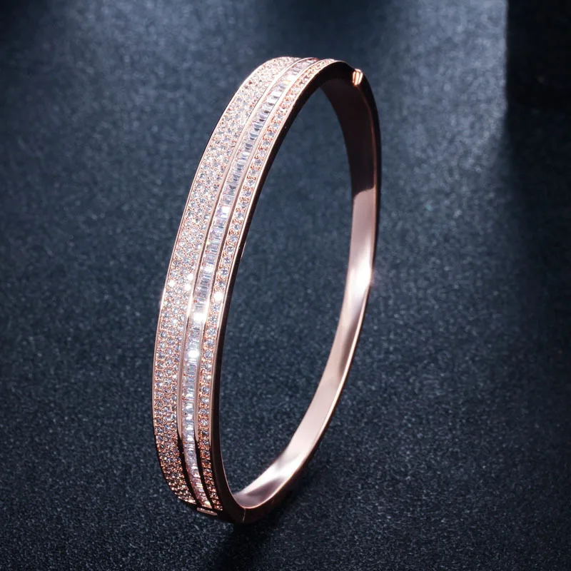 

European and American Fashion Atmosphere Spring Button Women's Bracelet with Three Rows of 3A Zircon