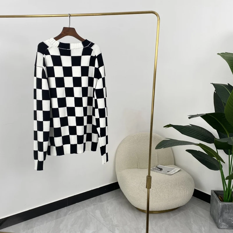 

Women Plaid Sweater 2021 Autumn New Arrival Black White Checker Long Sleeve Knit Pullovers