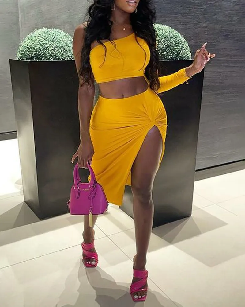 

One Shoulder Crop Top & Twist Ruched Split Thigh Skirt Set