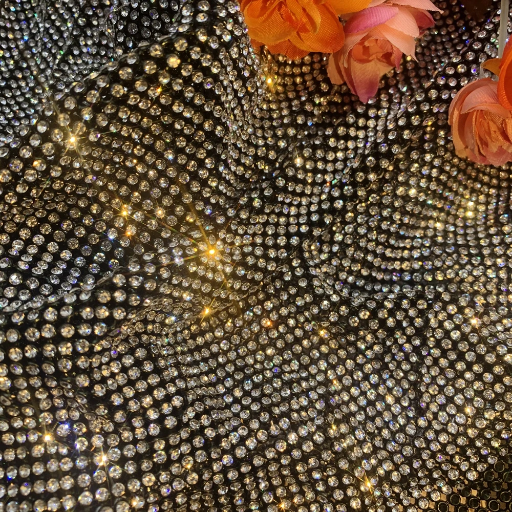 Голографические блестки для ногтей. Свадебные блестящие туфли 40 размер. Pink sparkles hot. Цветы из блесток. Покрытие на обои блестящие.