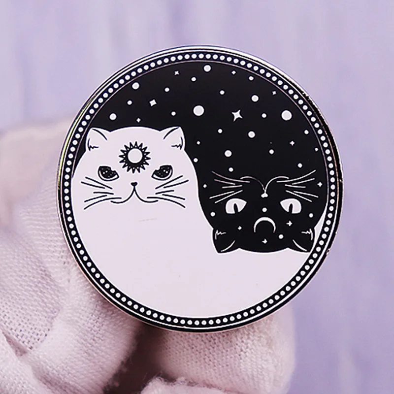 

Day And Night Cats Celestial Yin Yang Cat Galaxy Enamel Brooch Pins Metal Badges Lapel Pin Brooches Fashion Jewelry Accessories