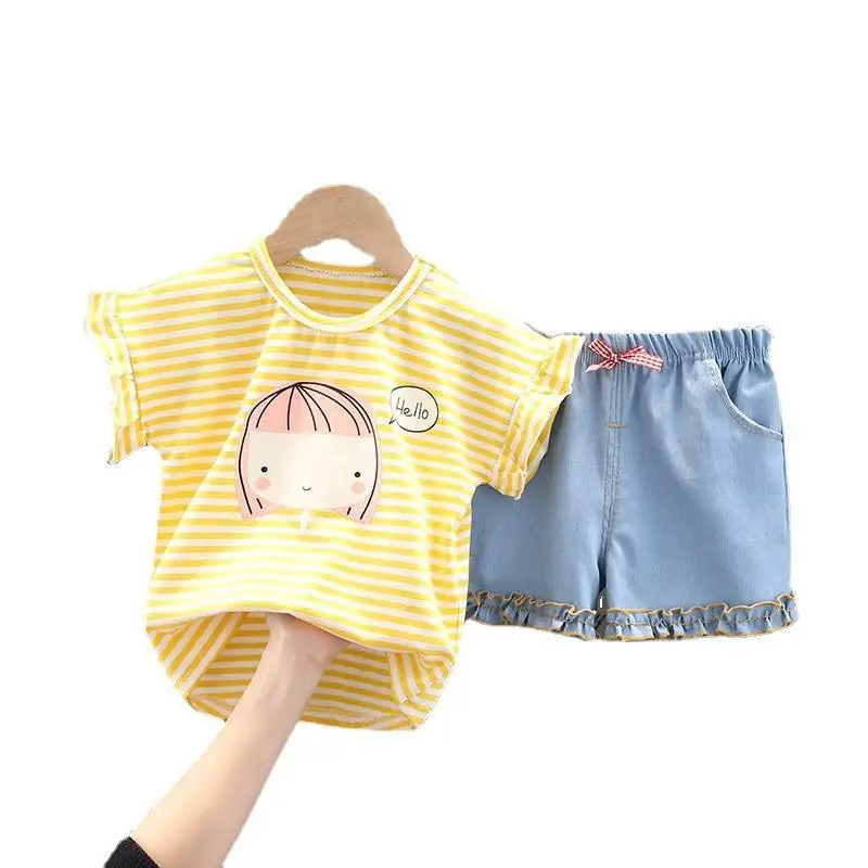 

Новинка, летняя одежда для маленьких девочек, детская Милая модная футболка и шорты, 2 шт./компл., спортивный костюм для малышей, повседневные...